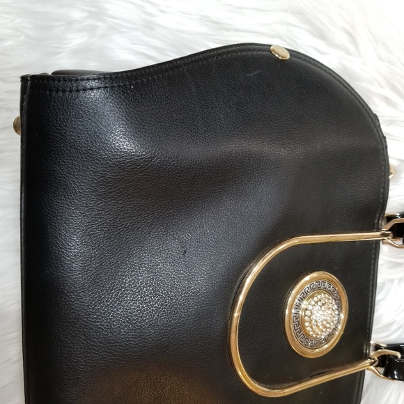 FASHION LEATHER Black Handbag With Zipper Closure.... - Picture 4 of 17